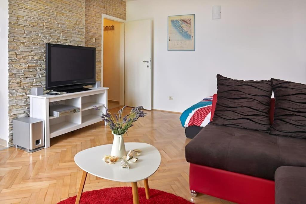 Studio Apartment One Sun לובראן מראה חיצוני תמונה